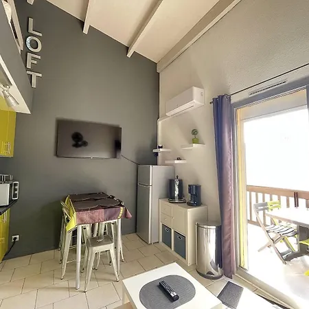 Apartment Mezzanine Climatise Avec Terrasse Agde