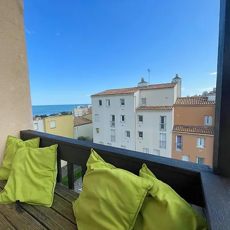 Apartment Mezzanine Climatise Avec Terrasse *